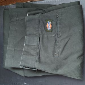 Dickies Army Green Cargo Pants 33x30
